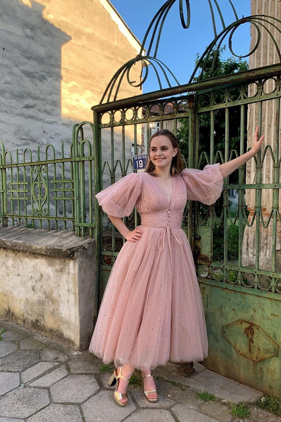 Red Puffy Sleeves Glitters Tea Length Dress