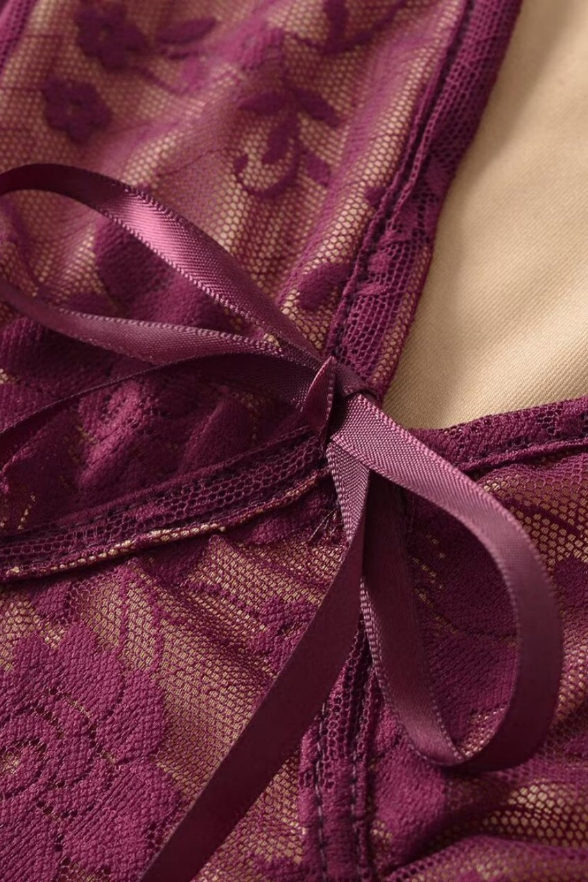 Long Sleeves Burgundy Lace Short Dress