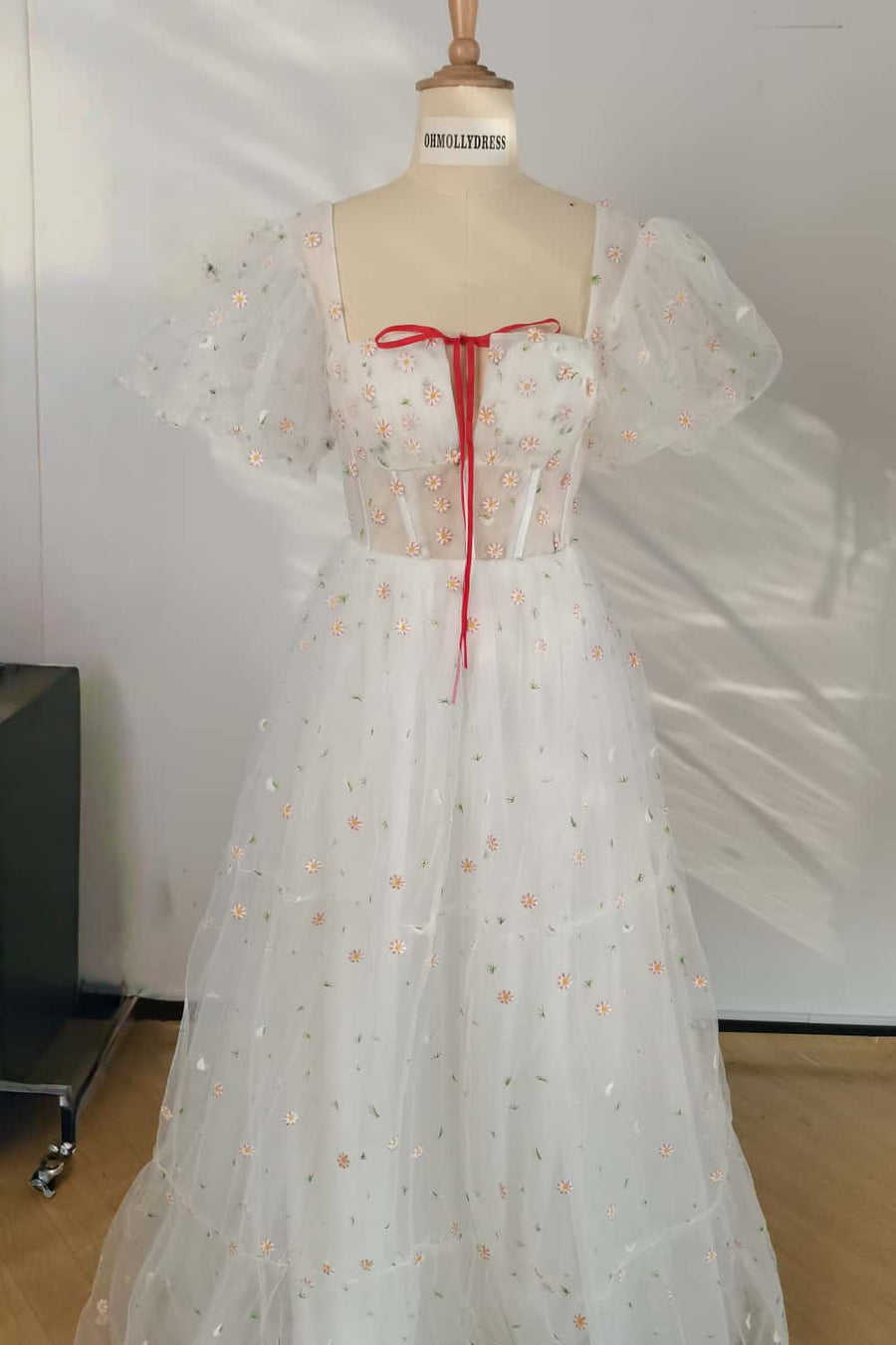 US 4 Short Sleeves White Floral Dress