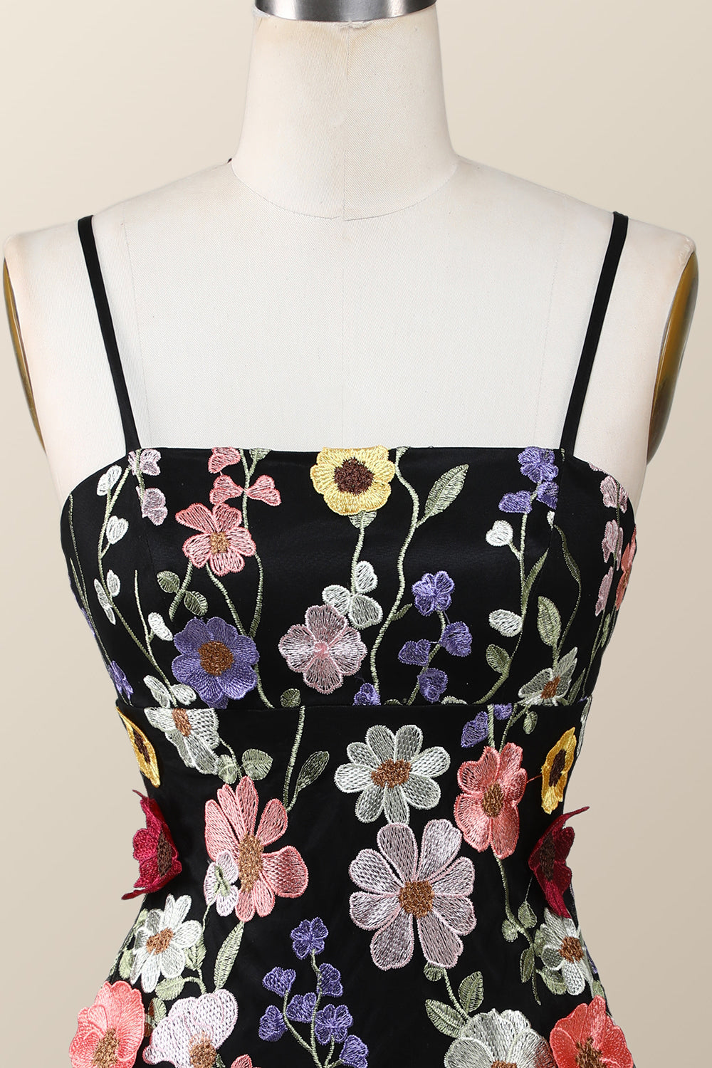 Black Floral Embroidery Tight Mini Dress with Straps – Ohmollydress