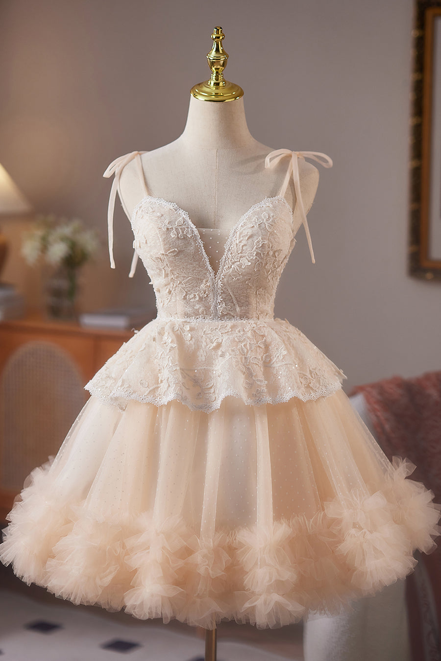 V-neck Champagne Appliques Tulle Short Dress