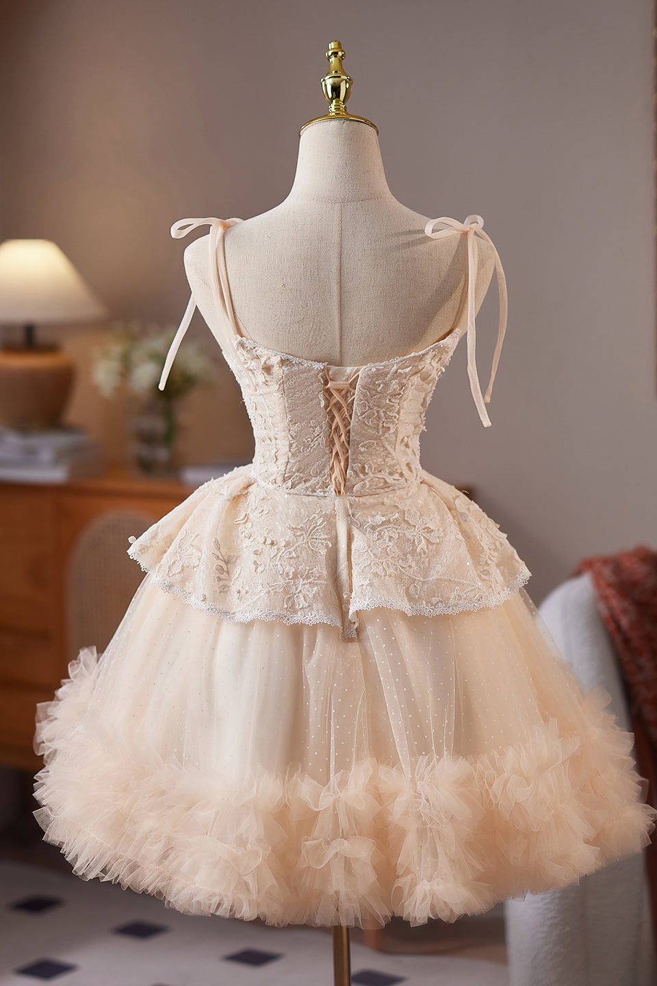 V-neck Champagne Appliques Tulle Short Dress
