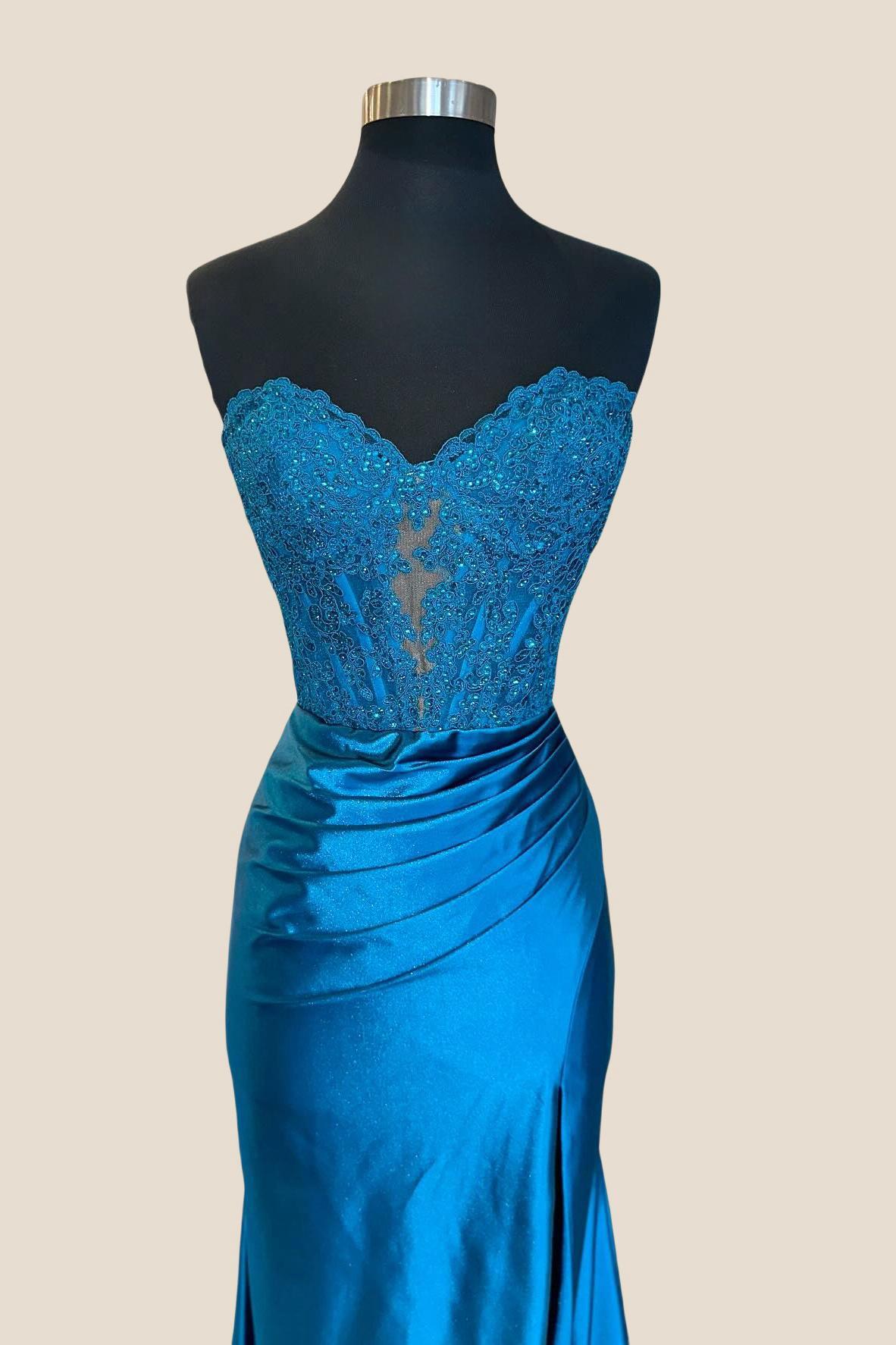 Sweetheart Blue Appliques Fitted Long Formal Dress