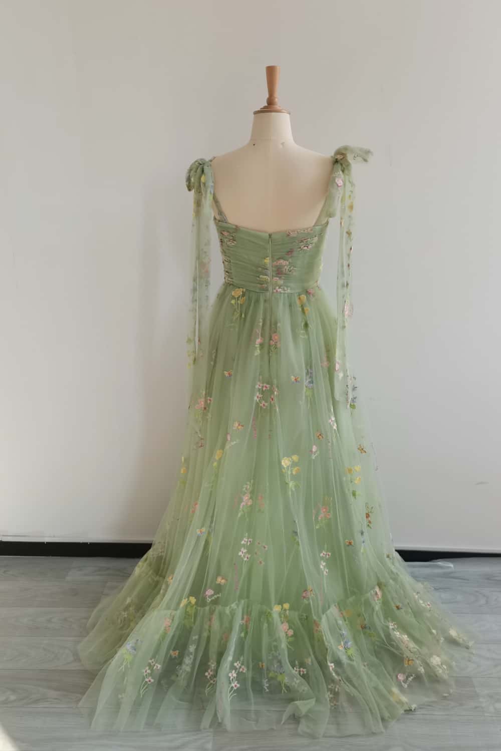 US 4 Sage Green Floral A-line Princess Dress