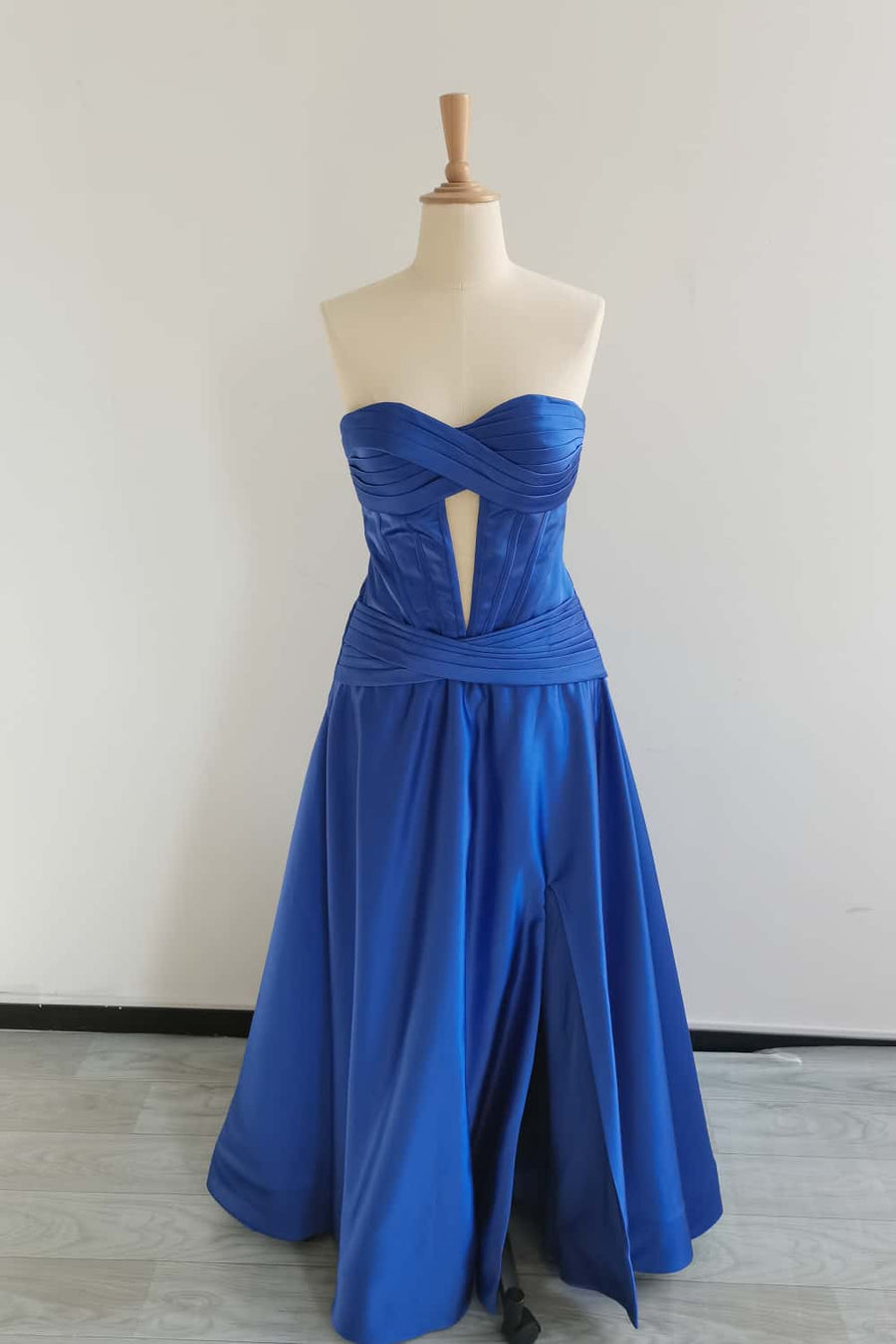 US 4 Ruched Royal Blue Satin A-line Prom Gown