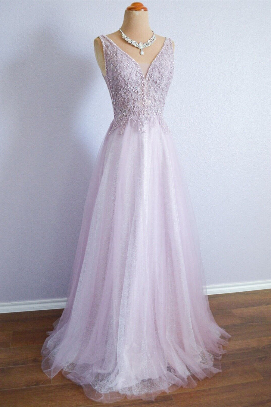 Pale Purple Soft Tulle Appliques Formal Gown